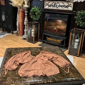 Entro brown boutique boho small cute top. A240